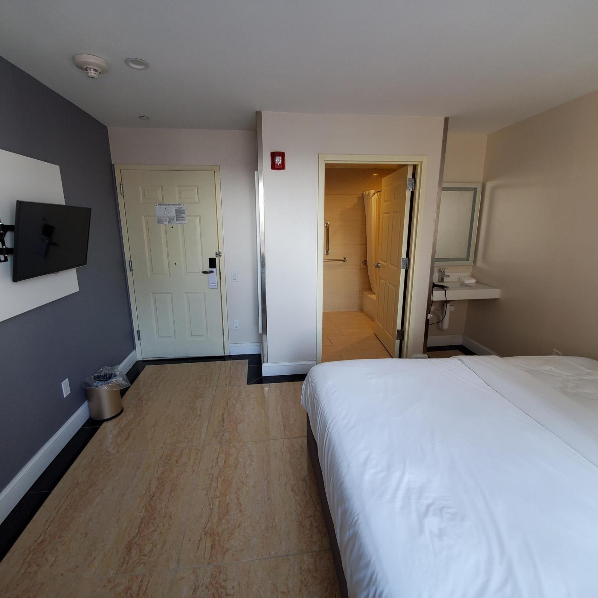 Mayfair Inn And Suites New York Eksteriør billede