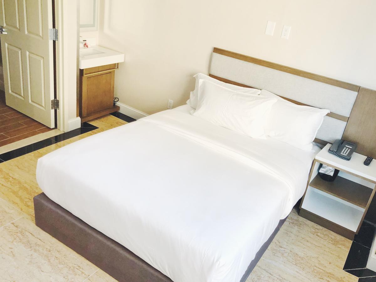 Mayfair Inn And Suites New York Eksteriør billede