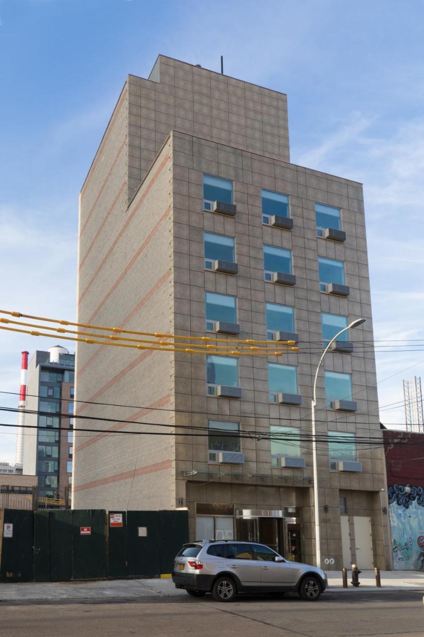 Mayfair Inn And Suites New York Eksteriør billede